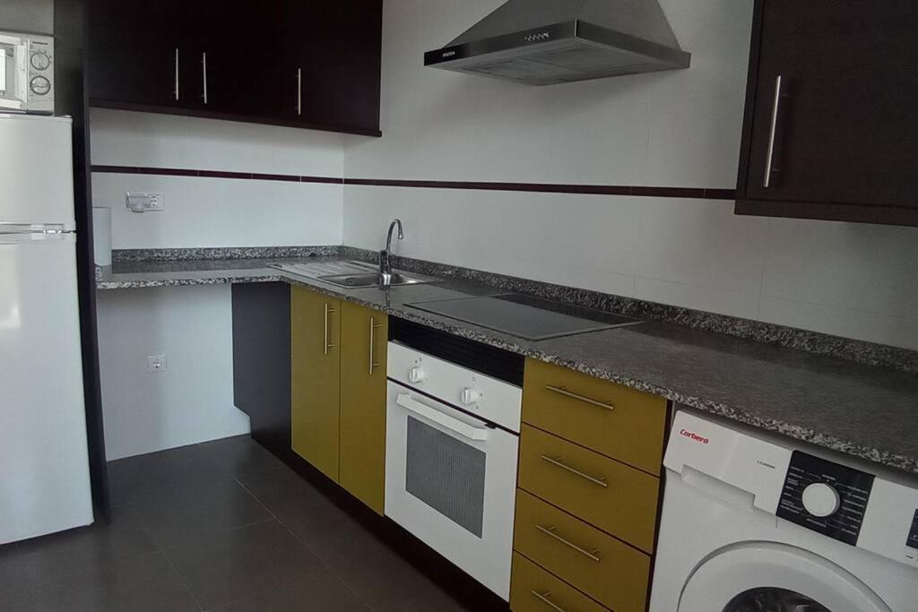 Super A 200m De La A « portisel » Apartment *